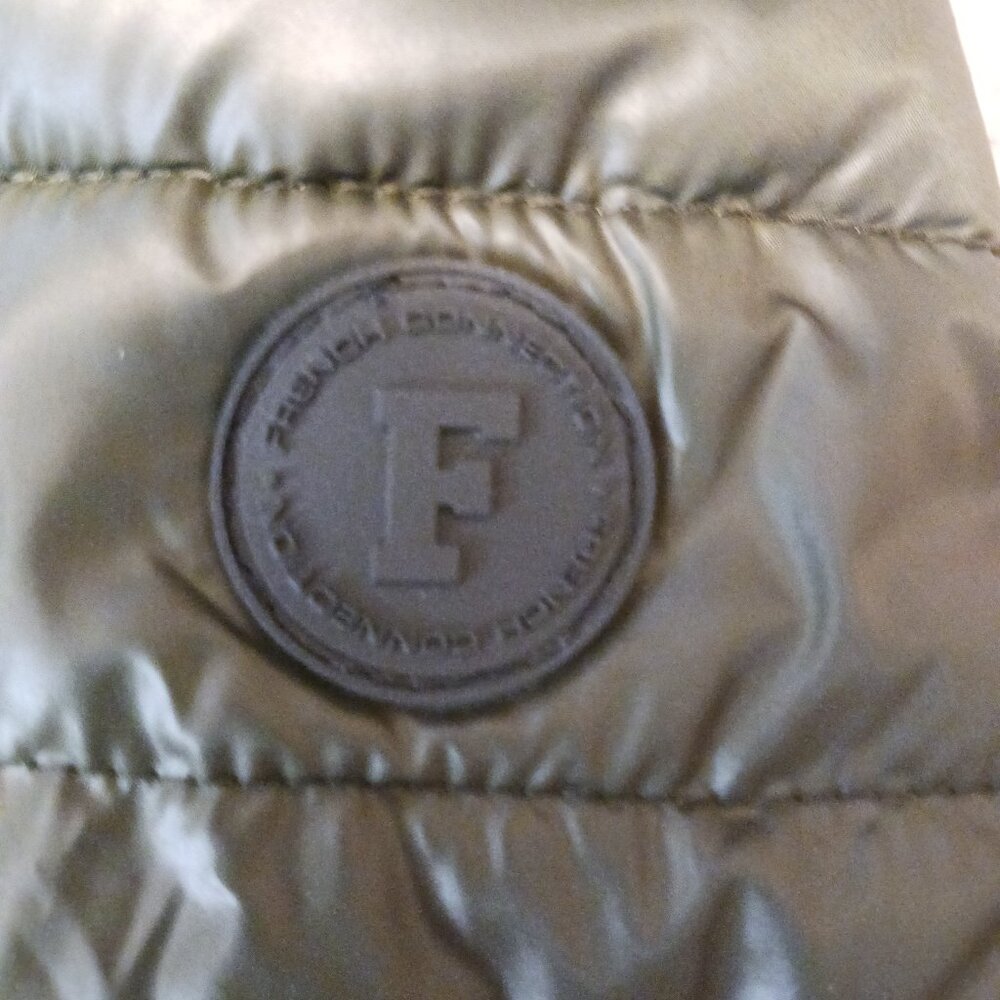 French Connection- Puffer Jacket {Size-S} - Picture 3 of 6